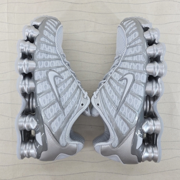 Nike Womens Shox TL Pure Platinum Metallic Silver Shoes Sneakers AR3566-003 Sz 8 - Picture 8 of 10